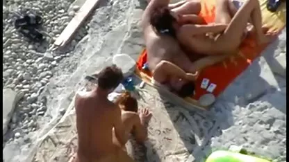 Un amante dei tatuaggi per la spalla sembra un ragazzo di bell'aspetto nell'anima e сквиртует mentre fa cam italiana porn sesso con lui