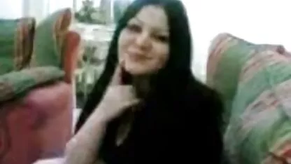 Il lupo grigio dryuchit tappo webcam italiane xxx rosso nel culo sul prato, quando si alzò per il cancro e la raccolta di funghi