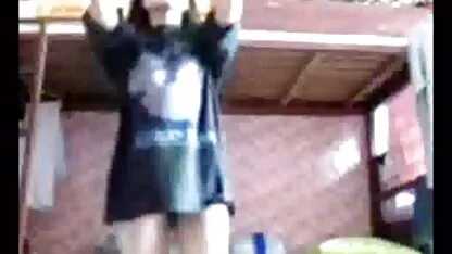 Il richiedente che tiene a Kiev mostra alla figlia del suo capo celebrità italiane xxx il suo pene e lo dà in bocca, lo strappa nel culo e lo sborra in anale
