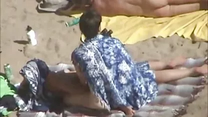 Crawl Asiatico friabile con striature di piccolo in un ippopotamo femminile è grande e quasi amatoriali italiani sex non entra nel buco