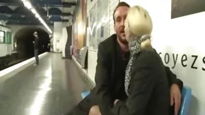 Cazzo in gola con xxnx italiana bella зрелкой, Il piccolo ma piuttosto seni