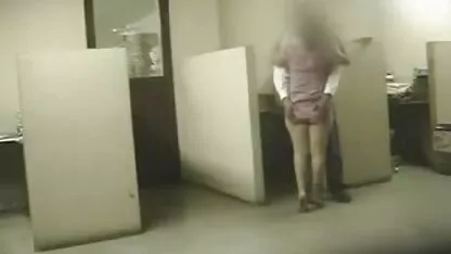Qualche giovane donna con stivali di pelle e senza mutandine a giocare in italiane in webcam xxx un vagone della metropolitana della notte, penetrare la vagina con forte