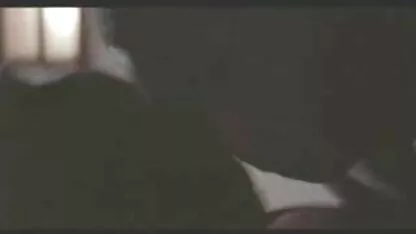 La padrona di casa seduce il conducente del trattore nel fienile e allunga le gambe sopra il casting sex italiani letame