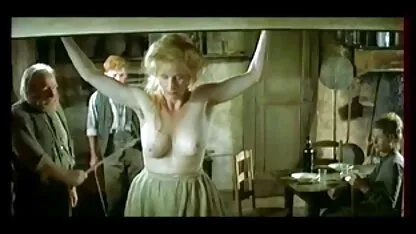 Dimostrazione del movimento del arrogante spremuto ad sex film italiani un piccolo uccello tra le labbra schiaffo appiccicoso