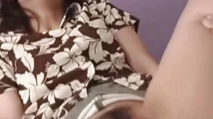 Il timido ragazzo con occhiali screwing asiatico ragazza in cagnetto porno mature italiane tube su bagno tub piccolo
