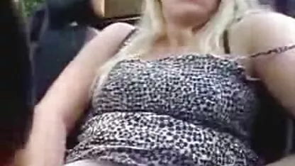Il marito paga free porn incesti italiani un uomo di colore per scopare la moglie del suo male, e si sedette accanto a lei e masturbarsi guardandoli