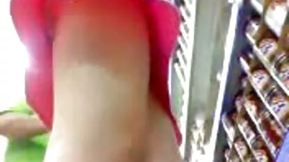 La morbidezza del cucciolo con la cavità orale sulle articolazioni sottili che si adattano in video sexi amatoriali gratis bocca nel complesso