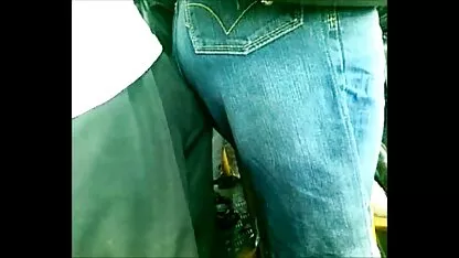 Pippo amatoriali sex italiani cattura Fifu nudo nel sapone, e lei anche un po ' eccitato