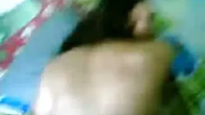 Inserisci lo schiavo donne nere in una scatola e costretto a succhiare un membro in una finestra casting sex italiani hacked