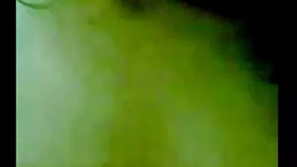 La donna si contrasse per un lungo periodo di orgasmi multipli, che provengono da una forte pressione sul clitoride xxnx italano