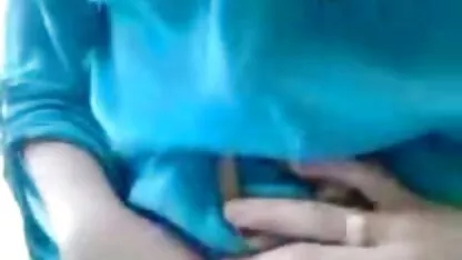 Negro pratiche cazzo sex video amatoriali gratis in gola e feticismo del piede con una bella bruna